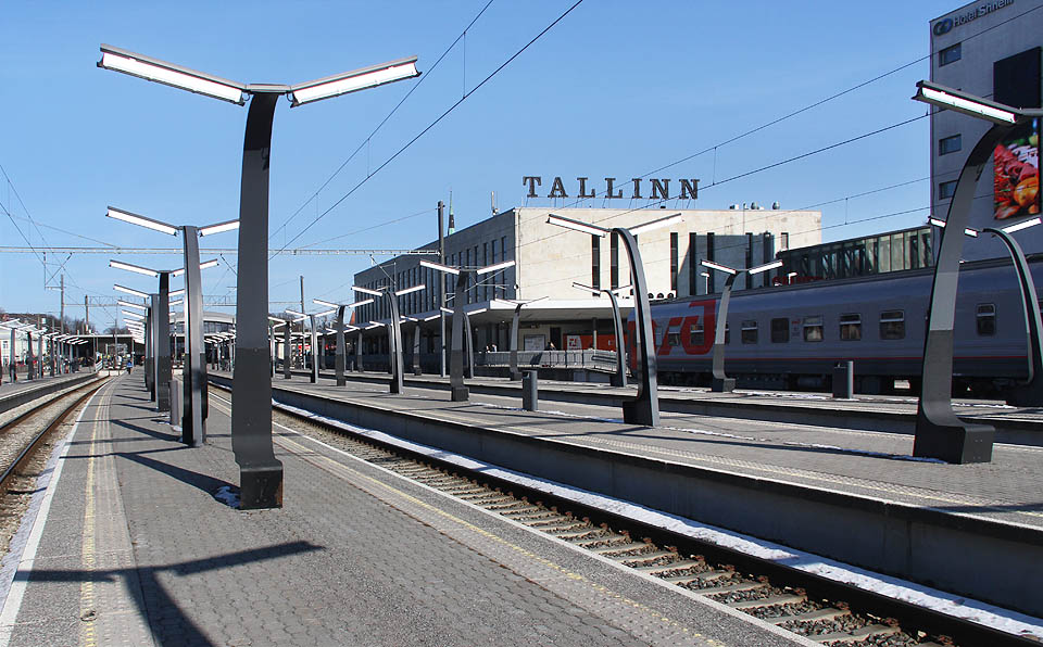 Elektrizaci stanice Tallinn provedla v roce 2011 česká společnost Elektrizace železnic Praha.