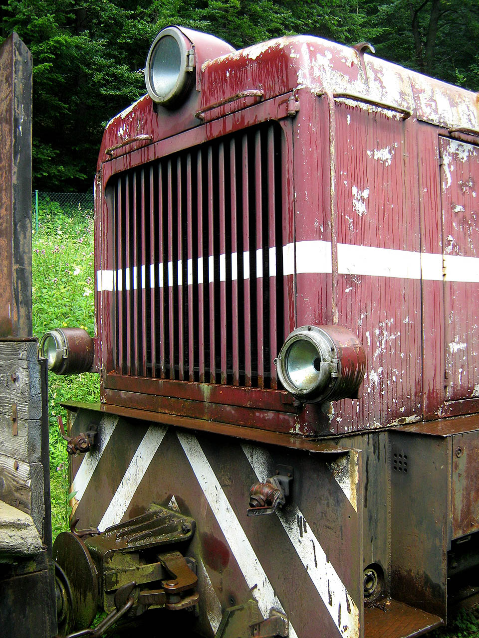 Jedna z odpočívajících krásek ve stanici Majdan čeká na lepší zítřky.