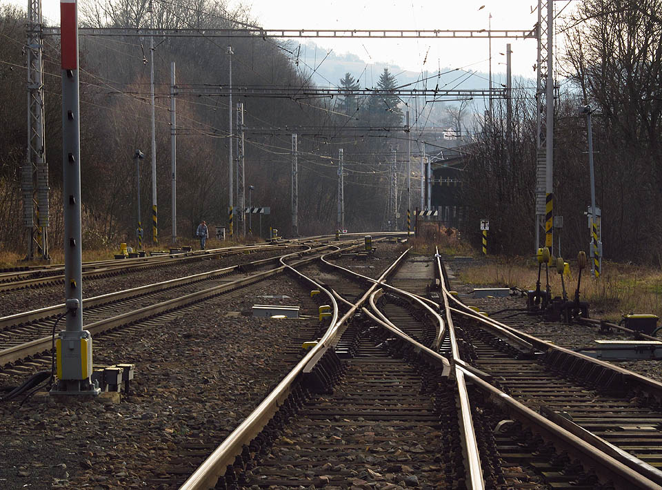 Vlečka do továrny v Brněnci vychází ze stanice Březová nad Svitavou. Vlečka do továrny v Brněnci vychází ze stanice Březová nad Svitavou.
