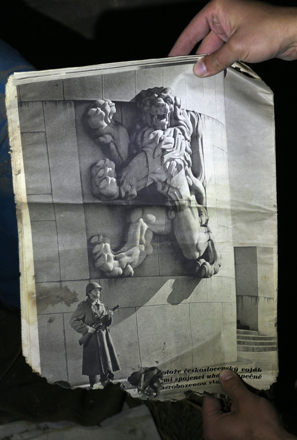 Protože československý voják se svými spojenci uhájí bezpečně osvobozenou vlast.