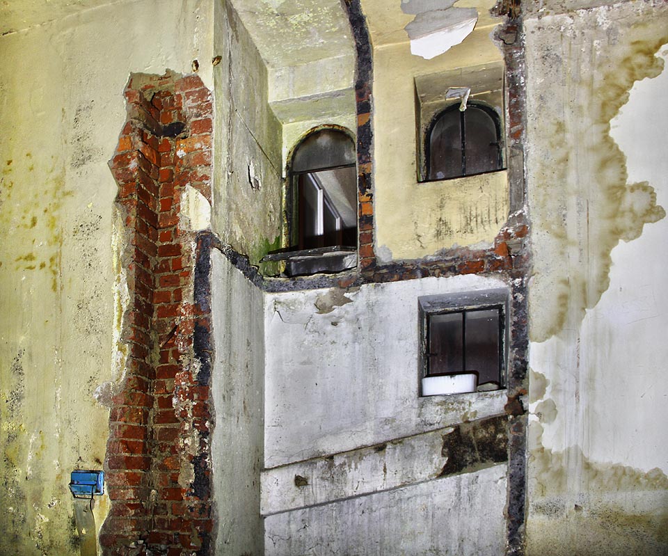 Romantický sloh je typický svojí dokonalou nepřehledností. Ve velkém i v malém. Romantický sloh je typický svojí dokonalou nepřehledností. Ve velkém i v malém.