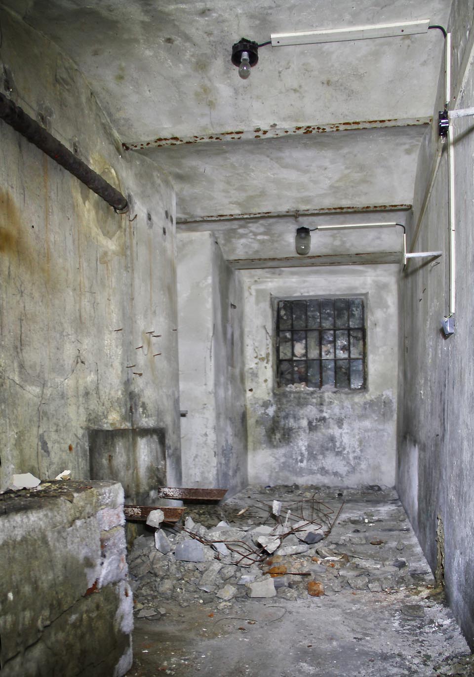 Tato sklepní místnost sloužila původně jako společná prádelna domu. Tato sklepní místnost sloužila původně jako společná prádelna domu.