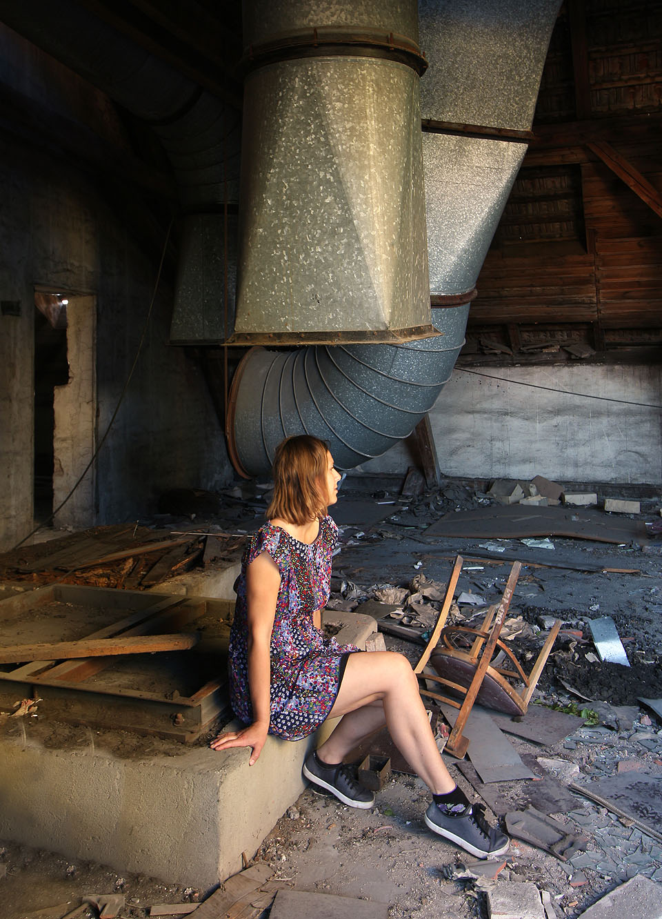 …sušící helmu u kadeřníka.