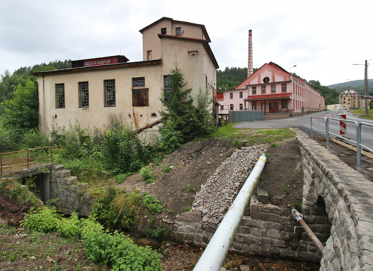 Generátorová stanice sklárny v Janově