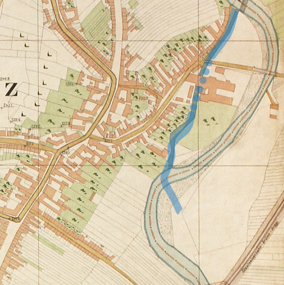 V roce 1906 se náhon nacházel těsně u hranice Brna, kterou tvořila řeka Svitava. Ta ovšem nebyla v Husovicích ještě zregulovaná a náhon tak byl o několik desítek metrů kratší. To je jedním z vysvětlení, proč domy na Kaloudově ulici nedosahují až k řece.