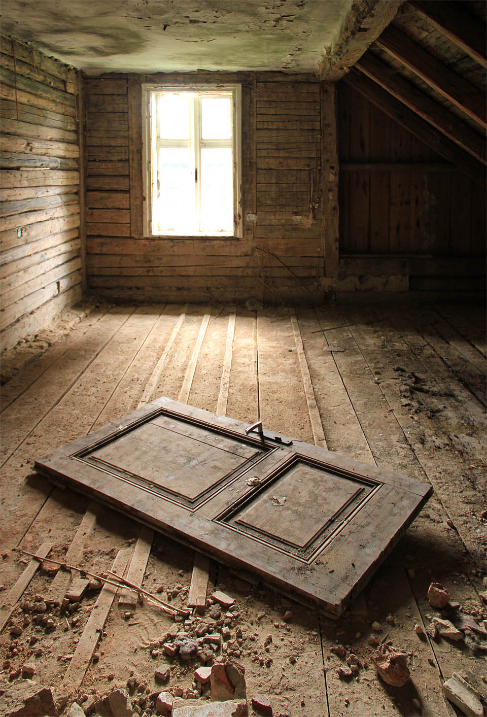 V roce 2013 činily odhady nákladů na opravu Jánských Koupelí přibližně 1 miliardu Kč.