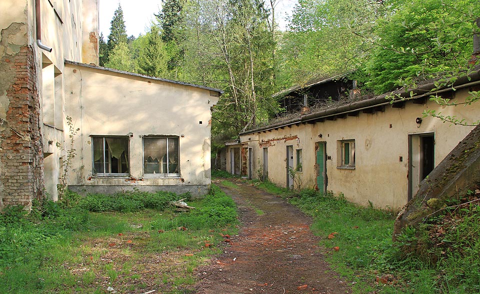 I lázně mají své zadní trakty.