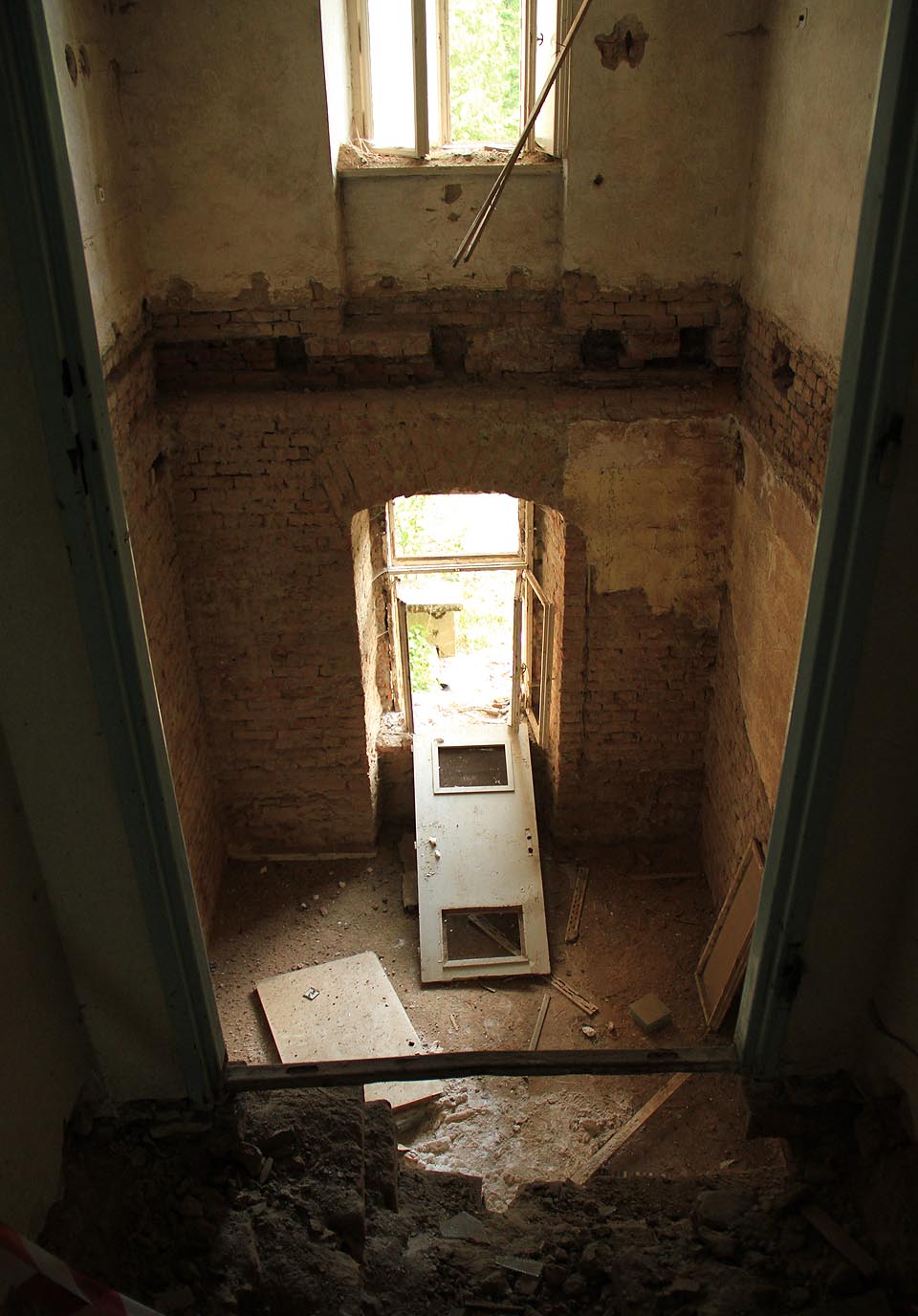 Tady měla být po rekonstrukci nejspíš lezecká stěna.