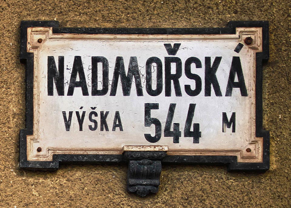 Nadmořská výška stanice Jedlová je 544 m (pravděpodobně nad Adriatickým mořem).