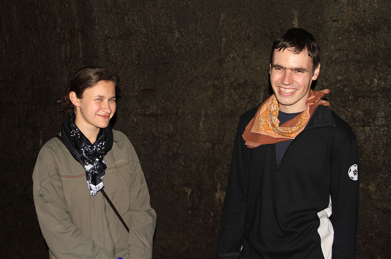 Průzkumníci Správného směru a Druhého Brna vás zdraví a stahují si šátky z nosu a úst.