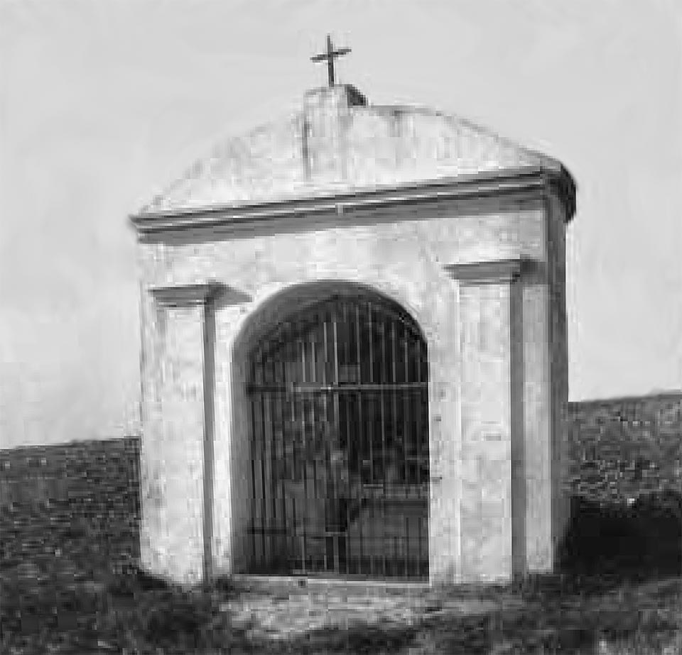 Původně stávala kaple Pod skalkou v polích nad císařskou silnicí z Brna do Olomouce.