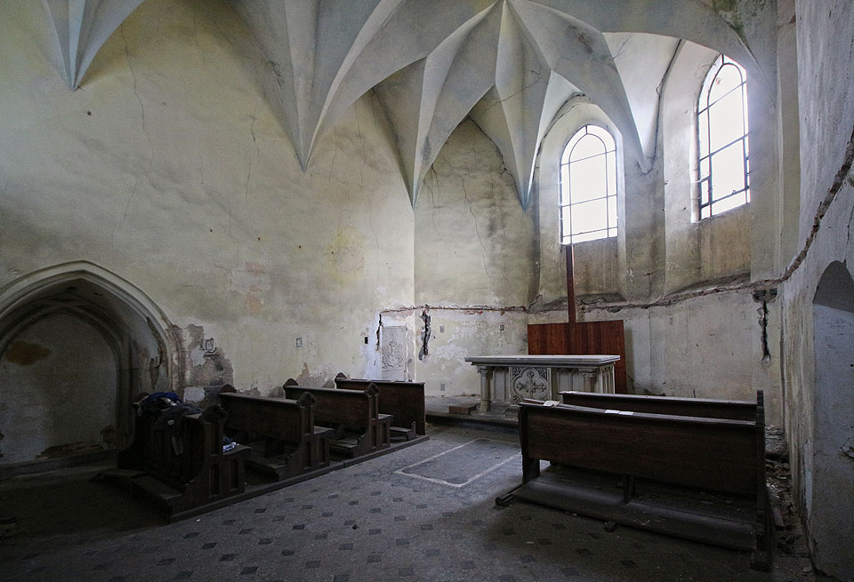 Opuštěnou, avšak stále zachovanou kaplí by určitě nepohrdli ani Vontové z knížek o Stínadlech od <a href="/Tema/Jaroslav Foglar">Jaroslava Foglara</a>.