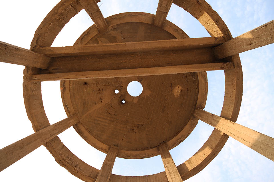 Když natočíme nejdelší osten ježka v kleci nejširším jejím otvorem…