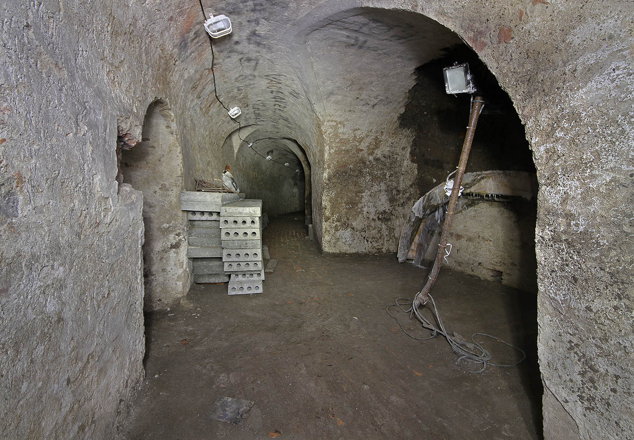 V roce 2015 začal zdlouhavý proces sanace podzemních prostor. Termín dokončení byl několikrtá odložen, stejně jako rozhodnutí, zda minérské chodby zpřístupnit alespoň částečně veřejnosti.