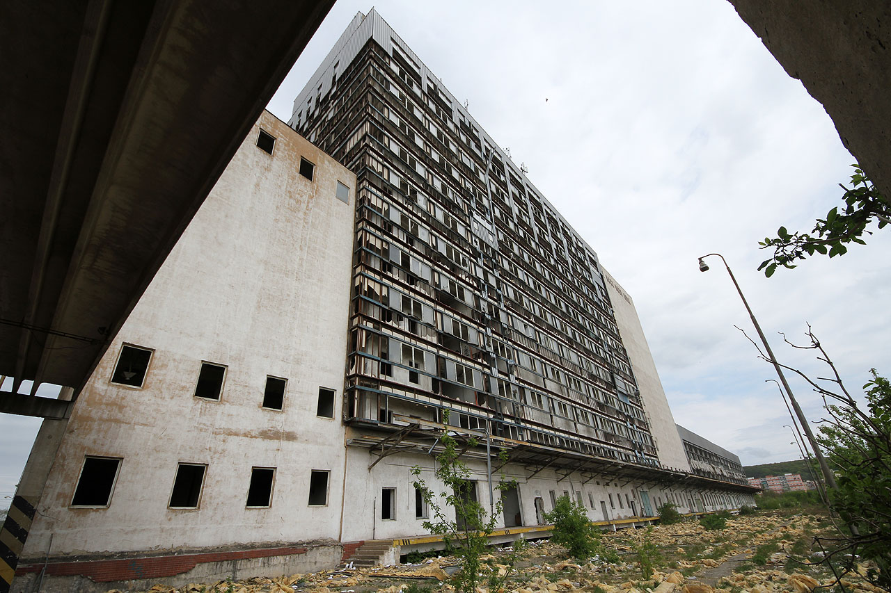 Škody, které napáchali zloději, sběrači kovů, vandalové a bezdomovci během necelých 5 let jsou přinejmenším v řádu desítek milionů korun. Škody, které napáchali zloději, sběrači kovů, vandalové a bezdomovci během necelých 5 let jsou přinejmenším v řádu desítek milionů korun.