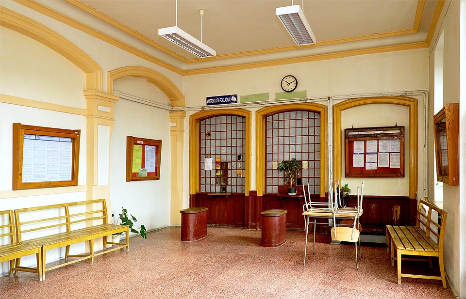 Rekonstrukce zachovala jedinečnou působivost interiéru z 19. století. Z dvou poklad v roce 2009 slouží už jen jedna.