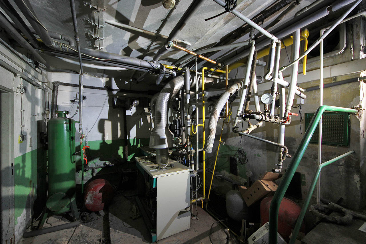 V původním sklepě vznikla plynová kotelna. Uhlí už nebylo potřeba.