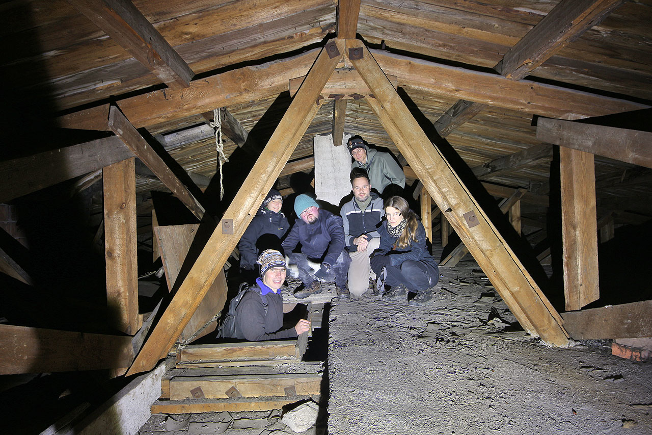 Z hloubi bučovického industriálu se loučí průzkumníci Druhého Brna a Správného směru.