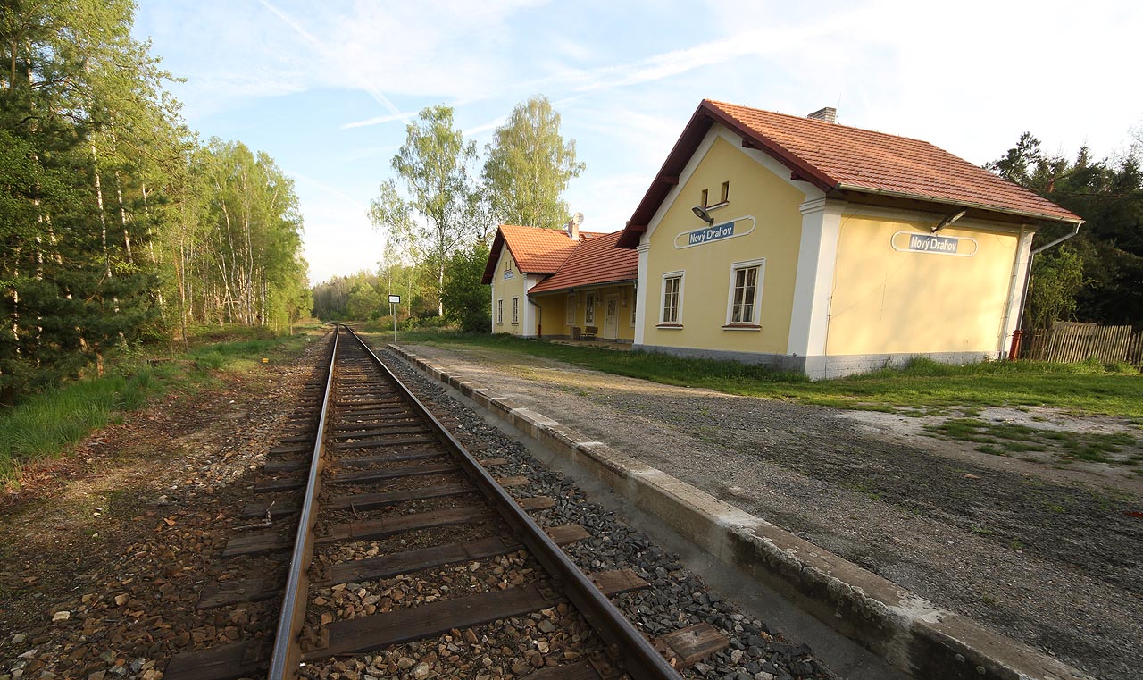 V roce 2018 tu denně zastavilo v každém směru 9 vlaků. Mohlo by se to zdát málo, ale je to víc než třeba v hlavním městě Tádžikistánu.