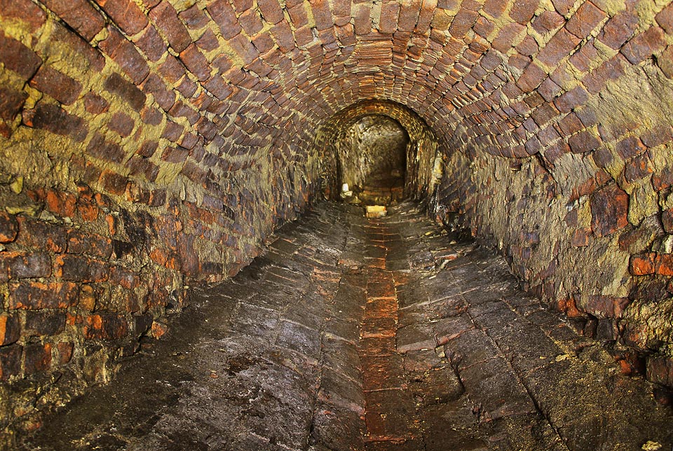Odvodňovací štola pod Strahovským klášterem
