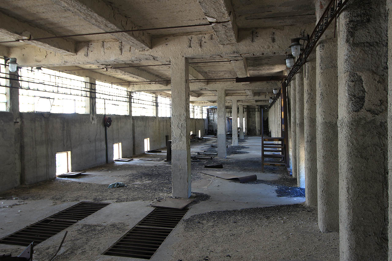 Opuštěné silo má svoje kouzlo. Vysoká stavba v absolutní rovině Hornomoravského úvalu skýtá nejen možnosti nádherného rozhledu.