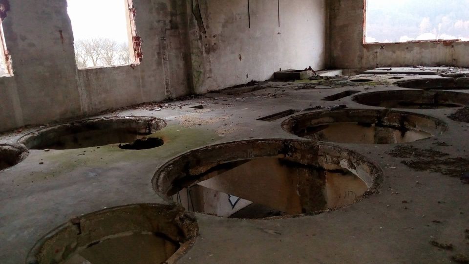 A každé patro odkrývá další překvapení.