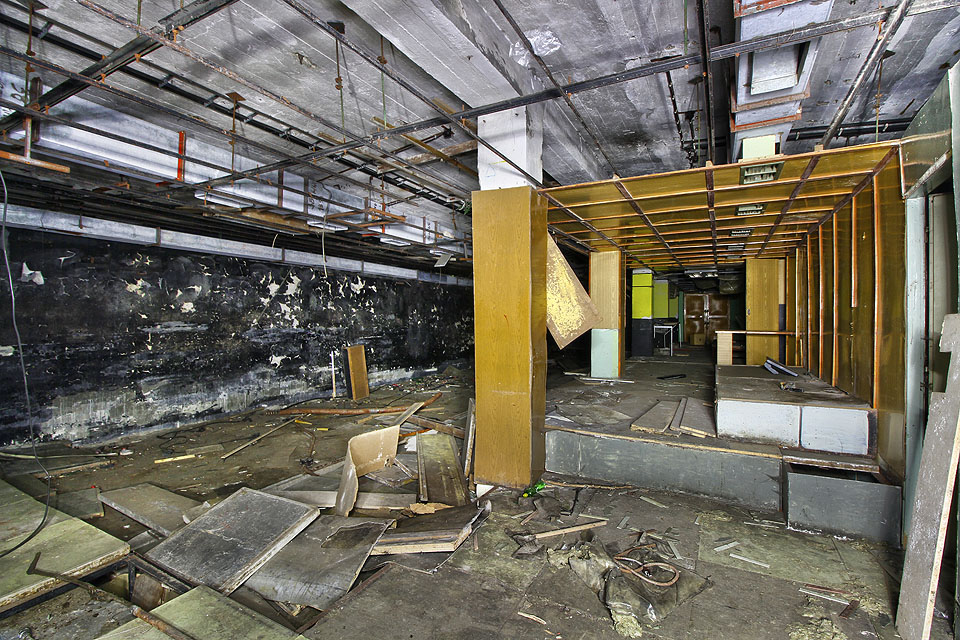 Vyvrcholením prohlídky je sál bojového velení, přistavěný k podzemímu stanovišti později, v roce 1972. Odtud by probíhalo velení protivzdušné obrany nad celou Moravou a Solvenskem.