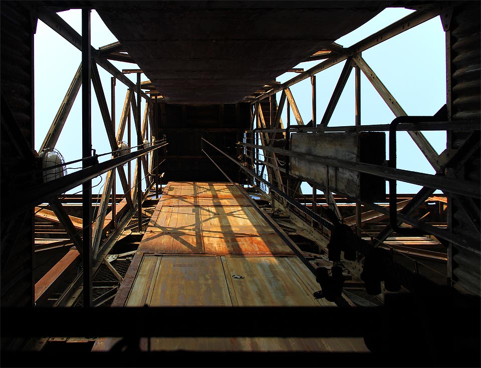 Šachta, ve které klaustrofobií nikdo trpět nebude.