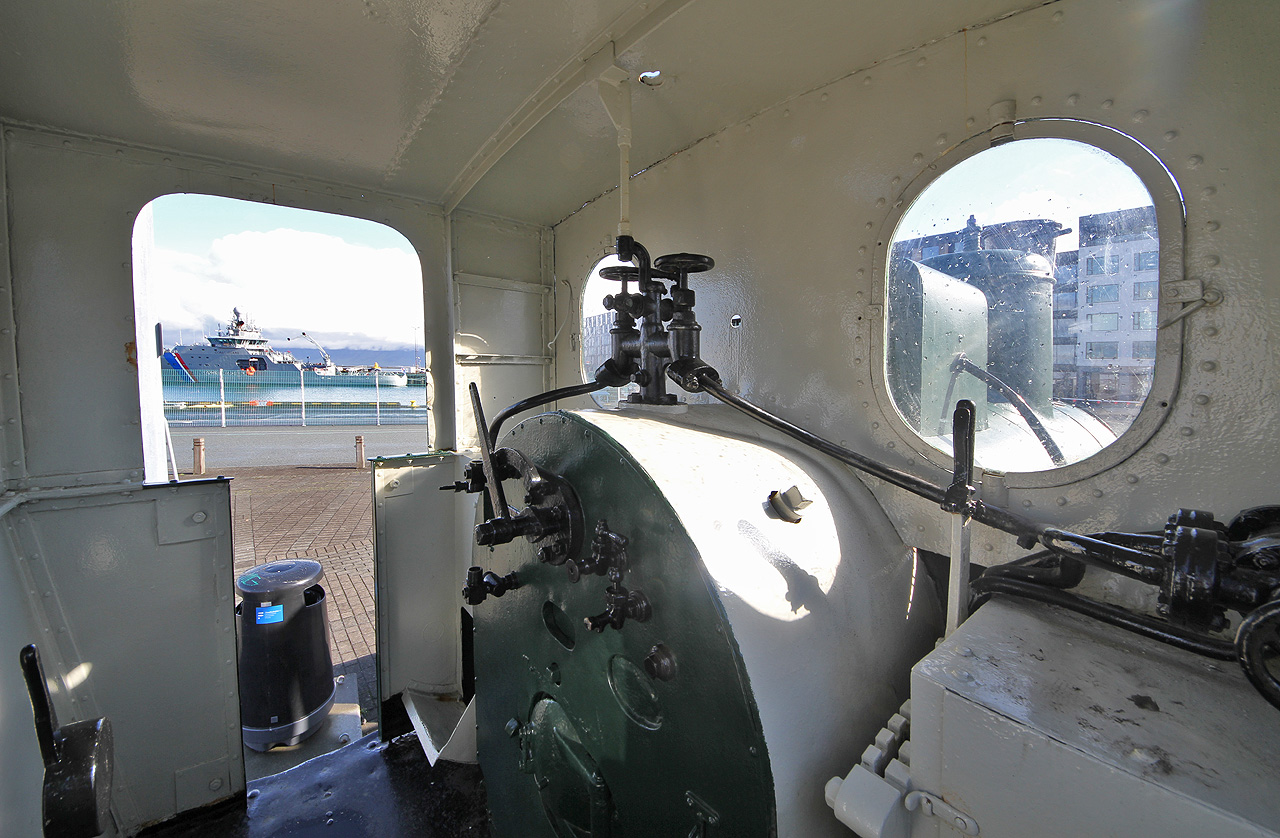 Jednoduchý interiér stroje Minør odpovídá značnému stáří lokomotivy (vyrobena byla před rokem 1900) i jejímu stavebnímu užití.
