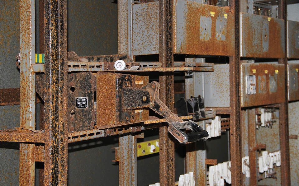 Řediteli Doušo, zatáhni za páku…