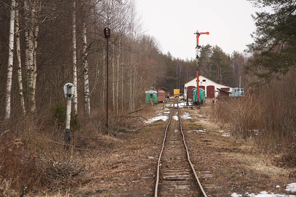 Druhým centrem celého systému tratí byla malá výtopna obklopená miniaturním nádražíčkem, kde dnes sídlí železniční muzeum.