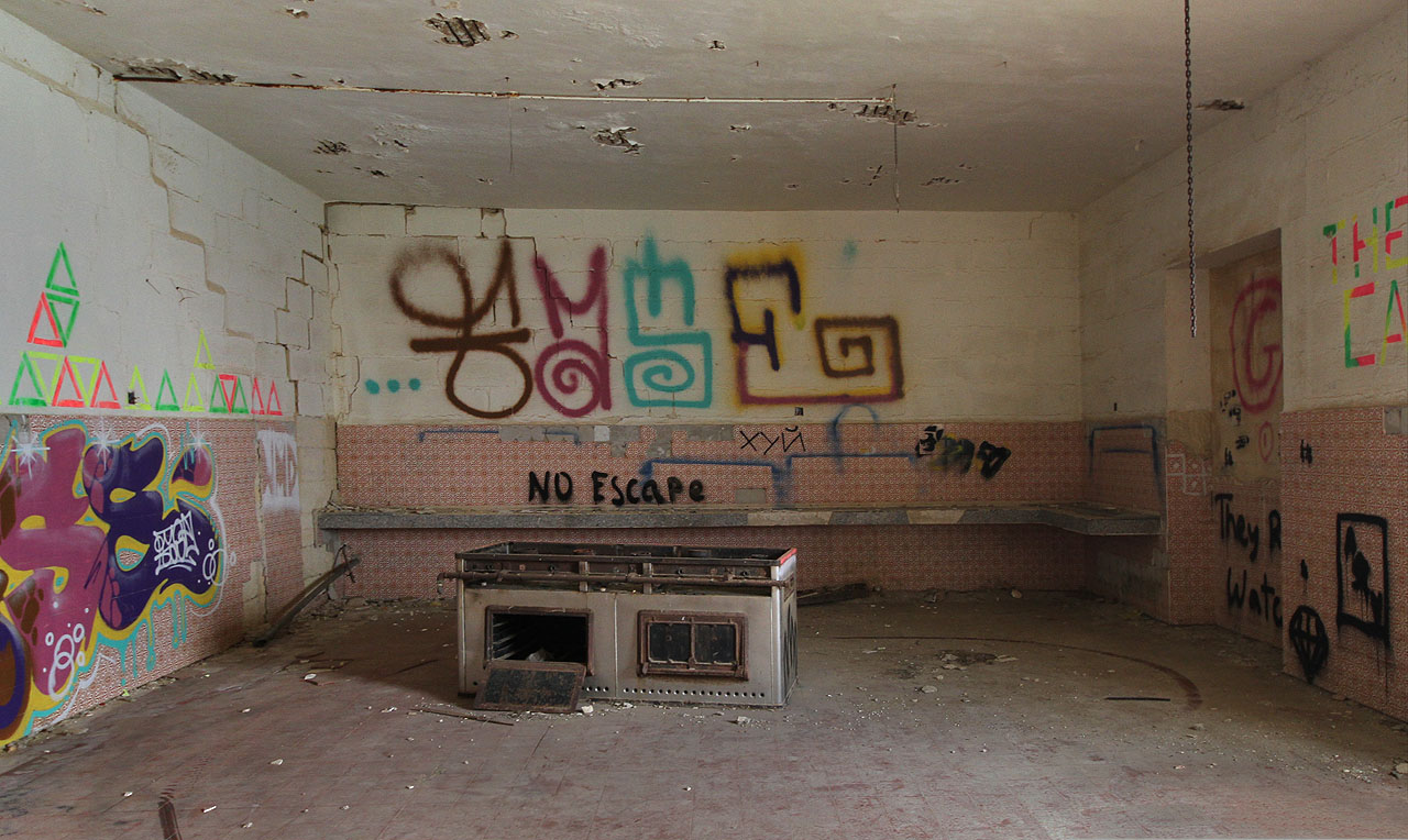 Nápisy na zdech v nejrůznějších jazycích v současnosti dokazují to, co na Maltě platí už po tisíciletí - že je křižovatkou náboženství, jazyků i kultur.