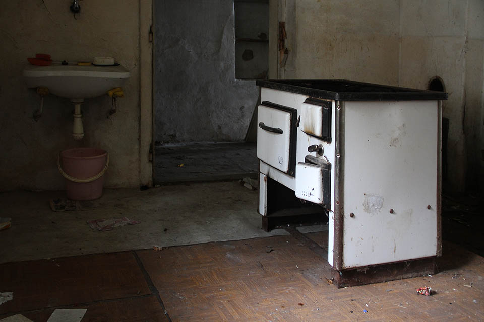 Život v domcích, které neprošly zásadní rekonstrukcí, se v mnohém nelišil od 30. let 20. století, kdy většina nouzových staveb v kolonii vznikla.