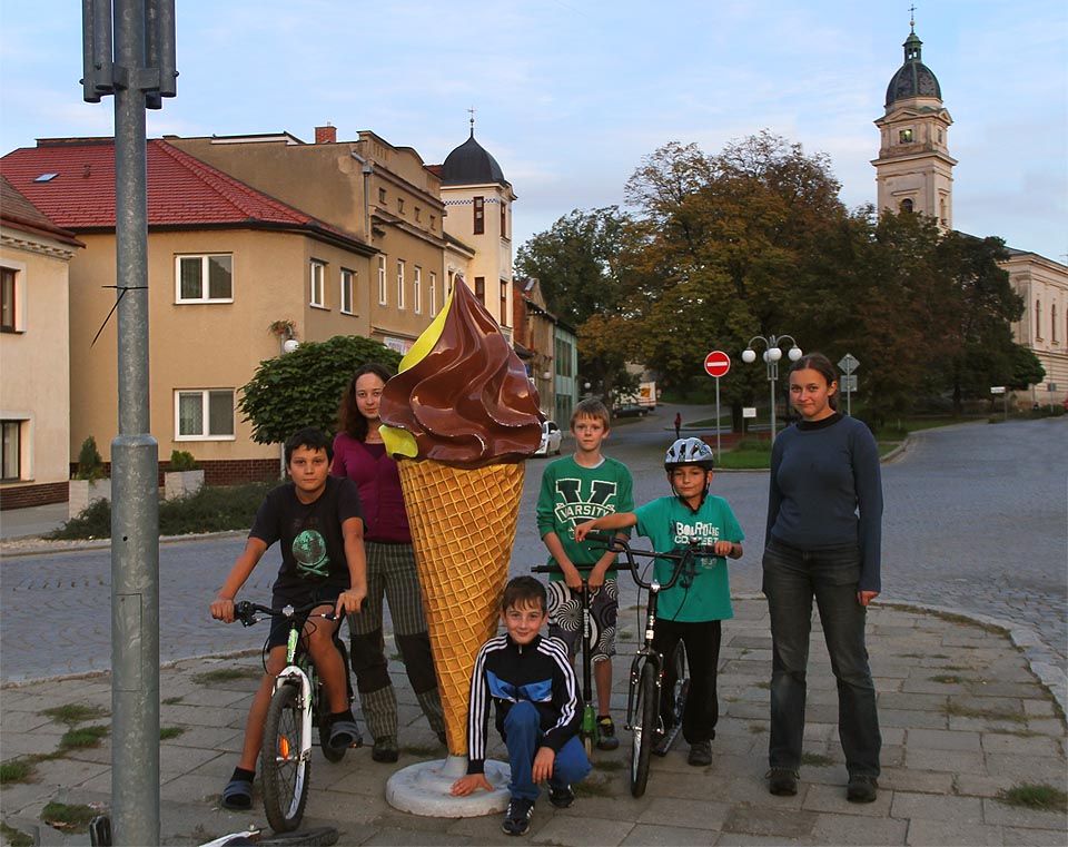 Za objev škrobárny děkujeme klubu pátračů z Dolních Kounic, kteří nám ukázali cestu k ní a možná v budoucnu i k dalším industriálním skvostům.