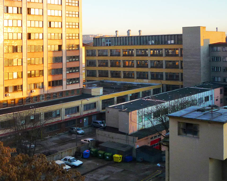 Prázdná budova Snahy v roce 2009.