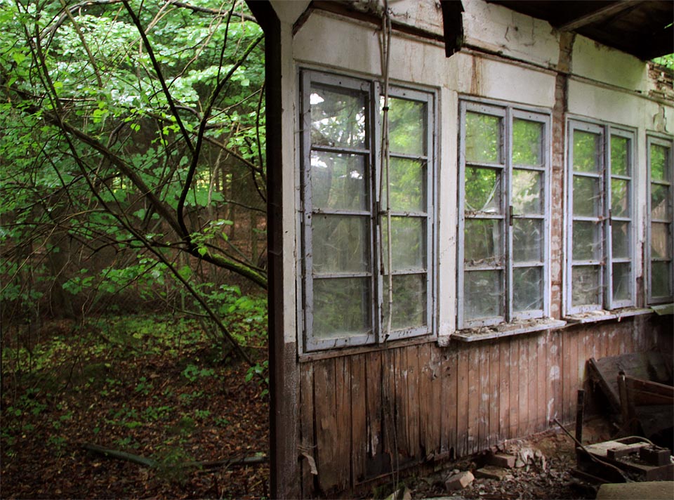 Občas není jasné, která strana zdí je vlastně vnitřní a která vnější.