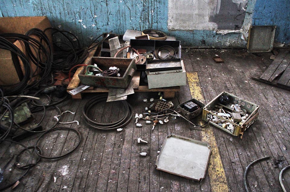 Neznámé součástky neexistujících strojů.