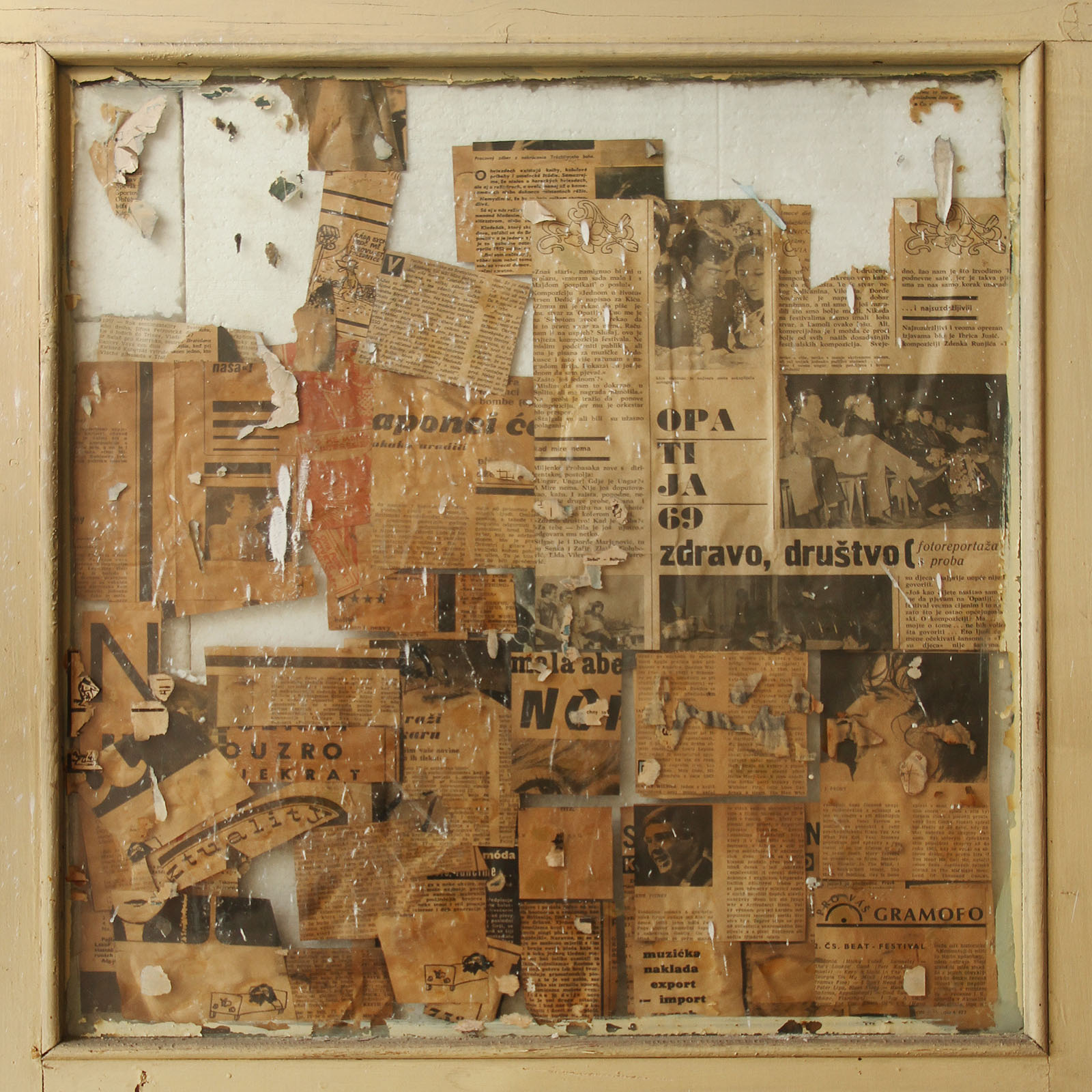 Jugoslávské zákoutí. Tyhle noviny se snad tiskly jinde.