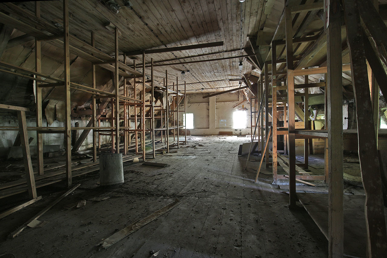 Všechny budovy mají přístupnou a kdysi i využívanou půdu. Ostatně pro skladování se takové prostory náramně hodily.