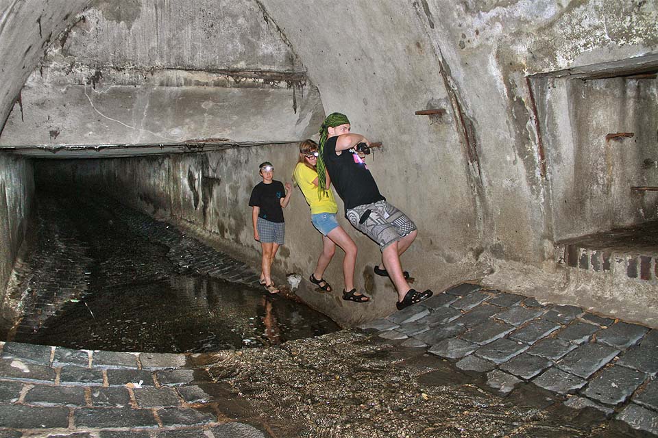 Tunnel of Pokratický stream.