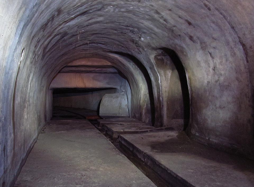 Pohled na několikanásobný soutok ze severu.