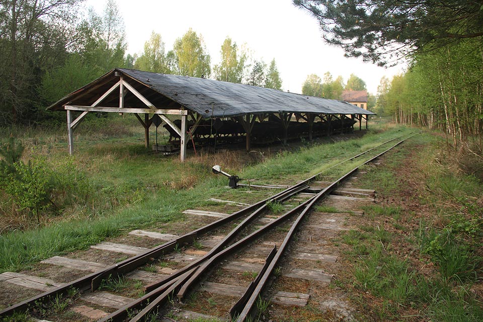 Přístřešky jsou návštěvníkům k dispozici. Vše si lze prohlédnout ba dokonce osahat na vlastní oči i ruce.