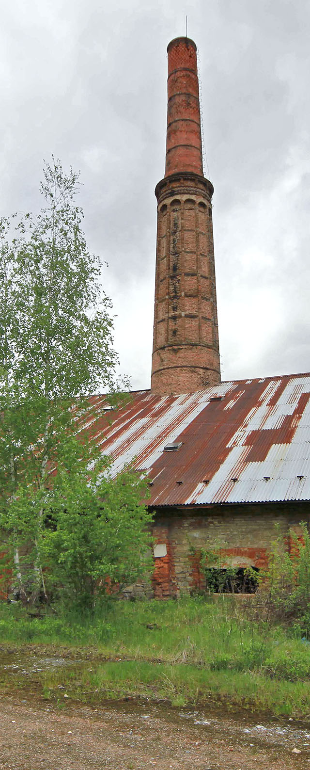 Pýchou vápenky je její komín. Podle komínové databáze KoDa se nachází ve třídě lystecitní trepariozóm a je na něm zřetelně vidět, jak byl v průběhu staletí nadstavován.