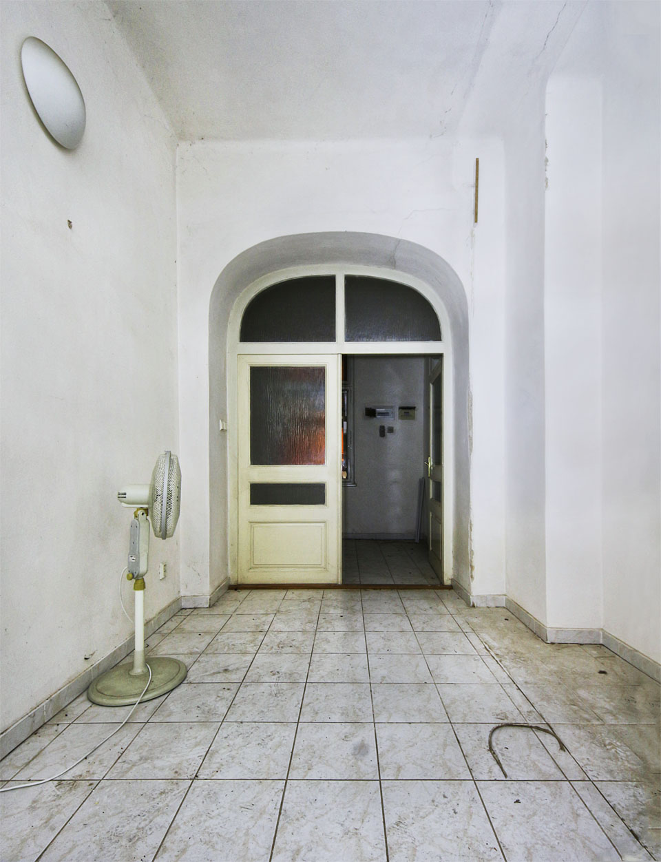 Přes řadu rekonstrukcí různého charakteru si vila do dnešních dní udržela cosi ze své velkoleposti továrnických sídel 19. století.