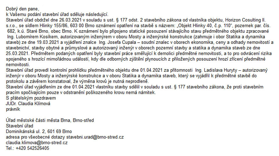 Autorizovaný inženýr Lubomír Kosík a znalec Josef Cupal vydali v březnu 2021 odborná zjištění, ze kterých vyplývá, že hrozí zřícení nemovitosti. Podle našich laických zjištění si dovolíme nesouhlasit. Situace se však možná změnila po půl roce, kdy je vila bez střechy - neprodlená výměna krovů se poněkud protahuje.