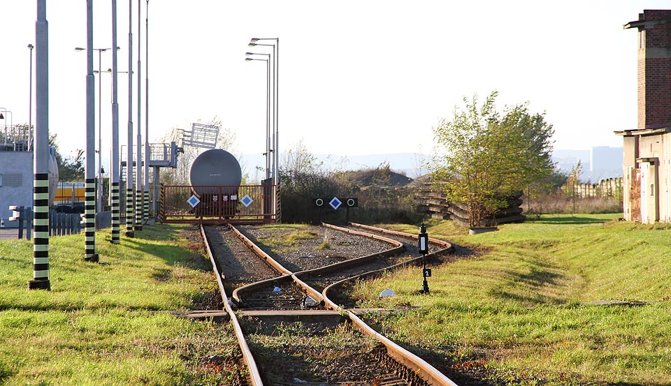 Kolejiště v areálu brněnského letiště sestává ze dvou kolejí a jedné výhybky označené číslem 2.