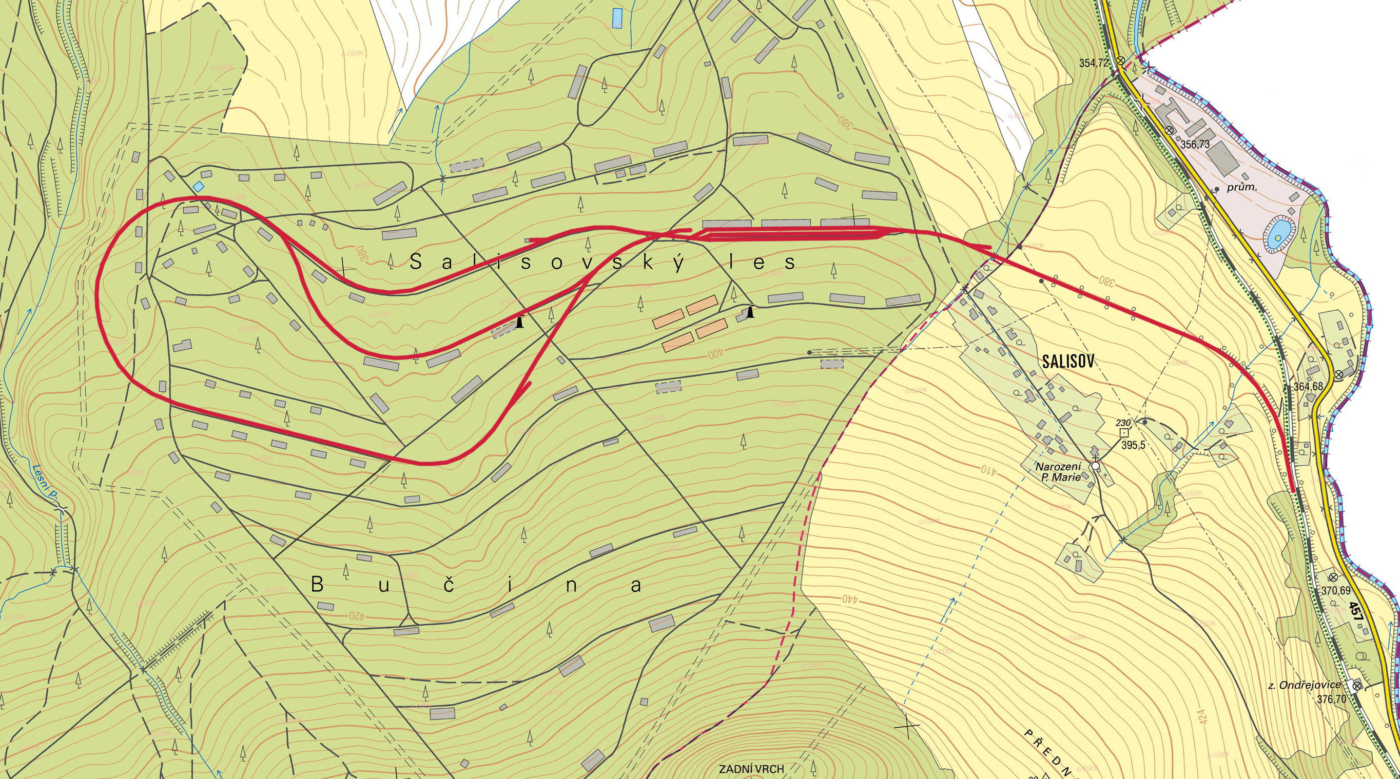 Vlečka vycházela ze stanice (v současnosti pouze zastávky) <a href="/Tema/Ondřejovice (žst)">Ondřejovice</a>, odkud poměrně strmě stoupala k osadě Salisov, kde procházela čtyřnásobnou branou do areálu muničního skladu a dříve zajateckého tábora. Po průchodu trojkolejným nádražím procházela mezi jednotlivými budovami skladišť ukrytých v lese táhlou dvojitou smyčkou vrcholící vysokým náspem nad tmavým údolím Lesního potoka.