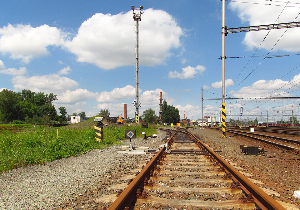 Výkolejka na místě odbočení vlečky ze stanice <a href=/Tema/Ostrava-Svinov%20%28%C5%BEst%29>Ostrava-Svinov</a>.