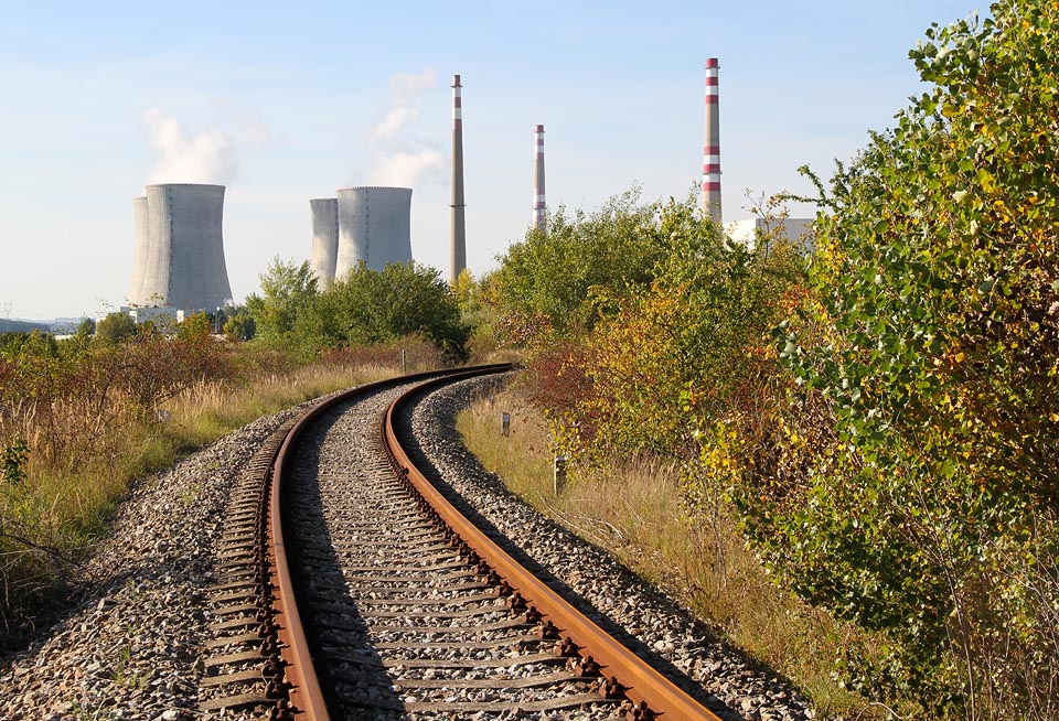 Poslední úsek vlečky před branami elektrárny.