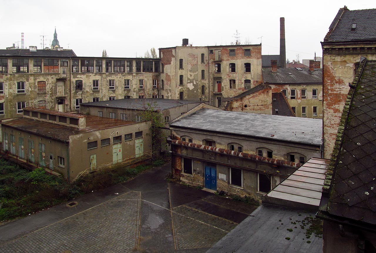 Pohled na severní část poloopuštěného areálu.